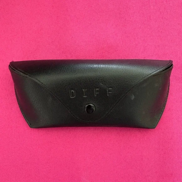 DIFF Black Aviator Sunglasses - Picture 5 of 5